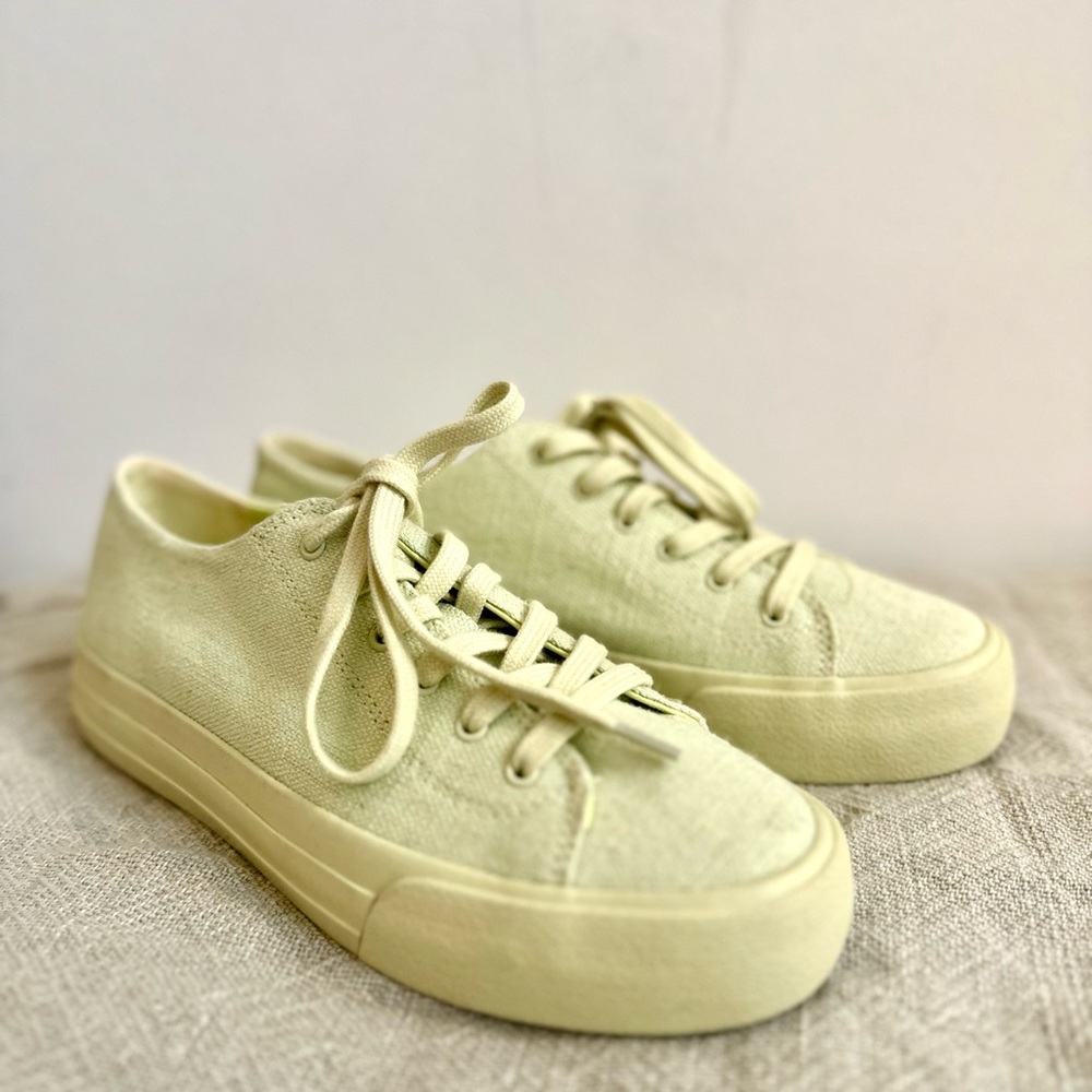 Vince Gabi Women’s Lace-Up Low Top Sneaker
